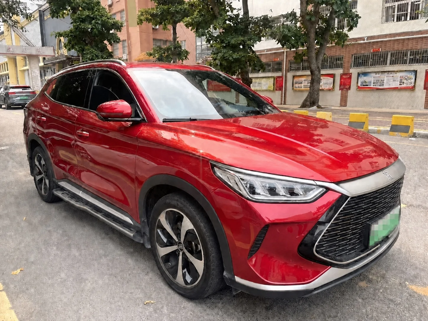 Red 2021 BYD Song PLUS DM-i inspected before purchase