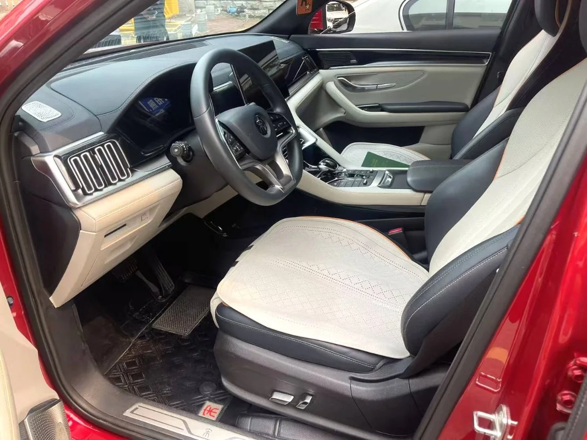 Front cabin of the inspected BYD Song PLUS DM-i