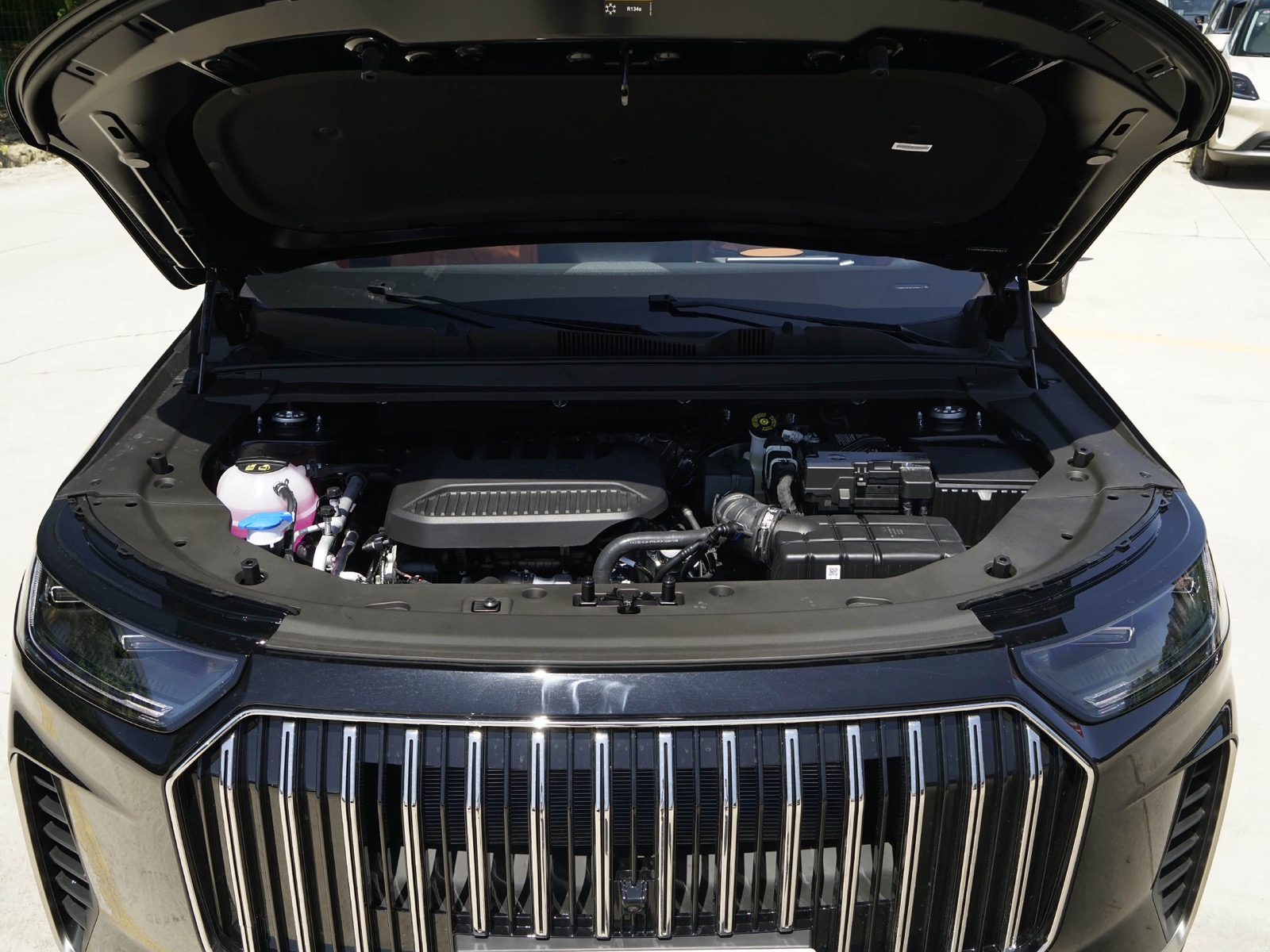 Engine bay of the all-new Jetour X90