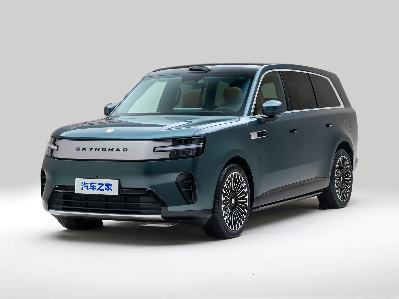 Green Xiaomi Sky Nomad N90 Max range-extended SUV viewed from the front