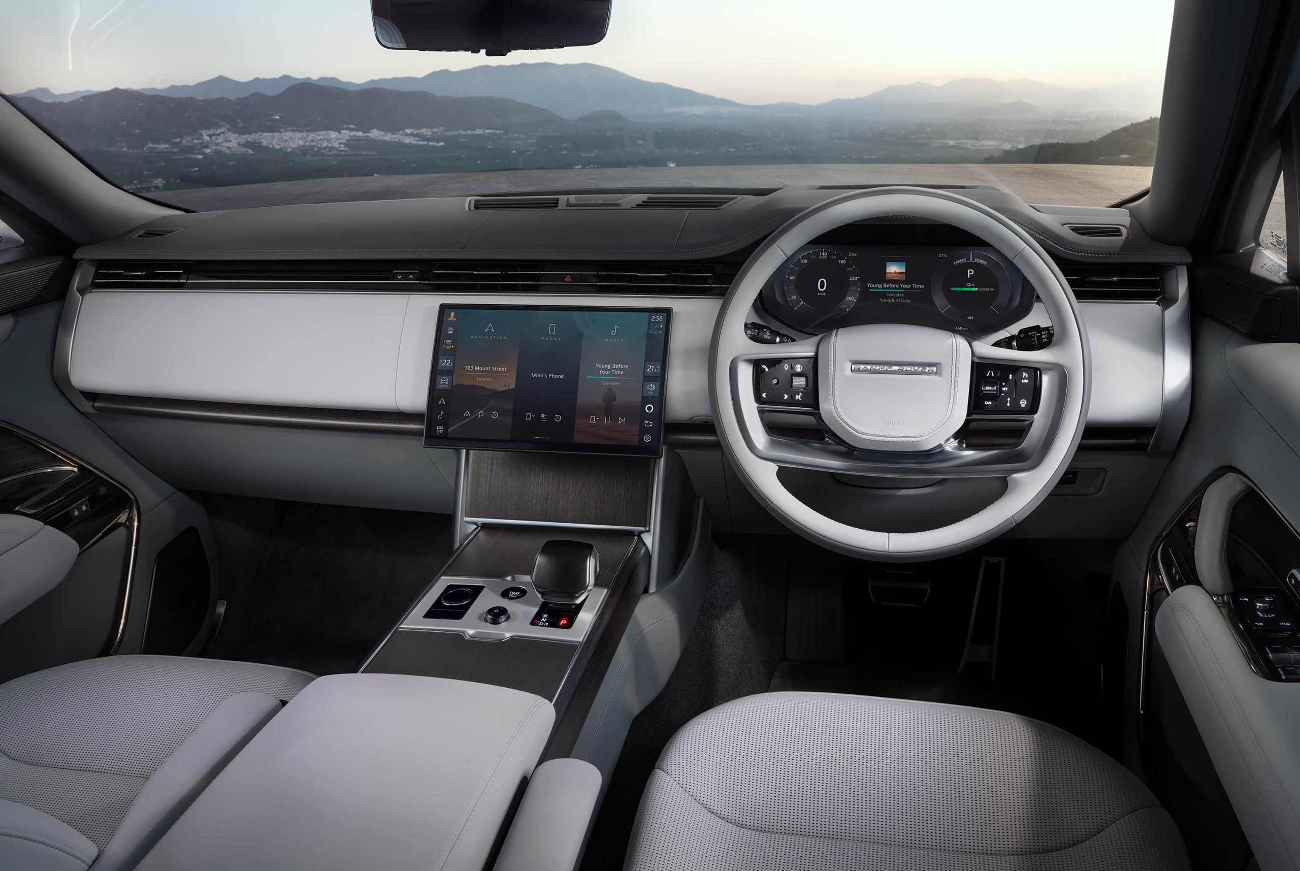 Light Cloud Gray dashboard and front cabin of the Range Rover Electric