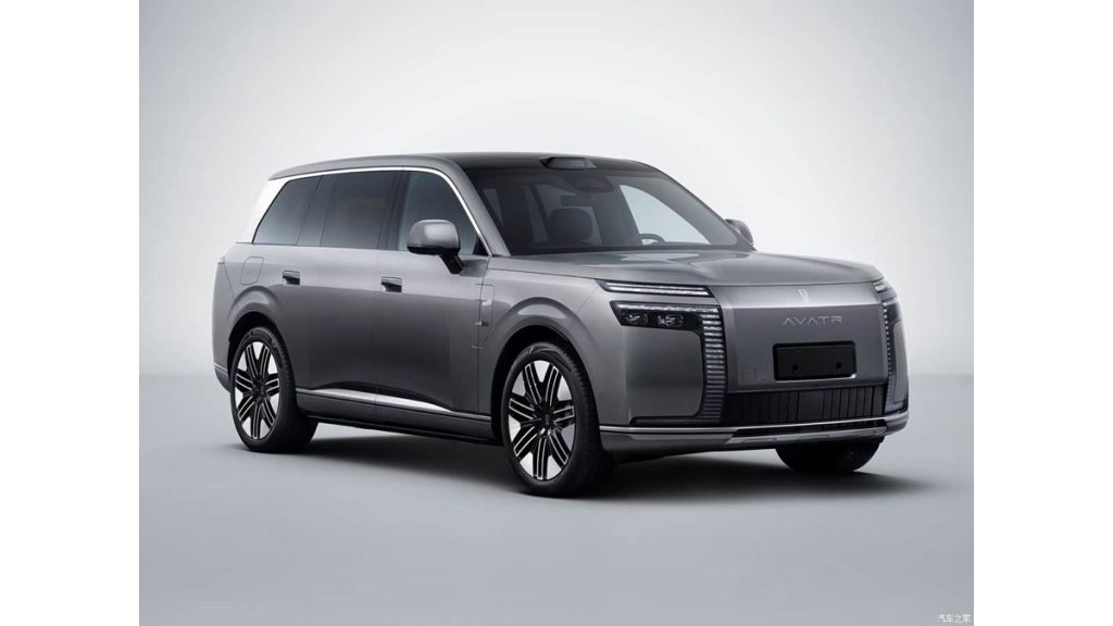 Grey Avatr SUV shown from the front three-quarter angle
