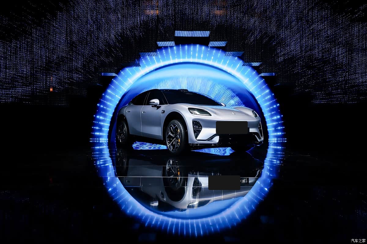 Silver AIVA ME7 shown from the front at its debut