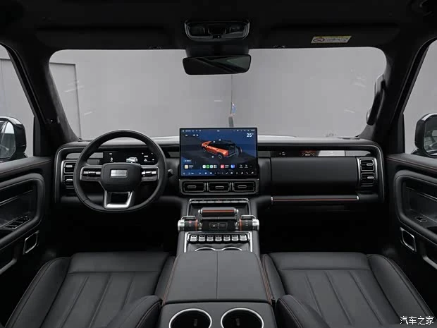 Dashboard and front cabin of the Geely Galaxy Battleship 700