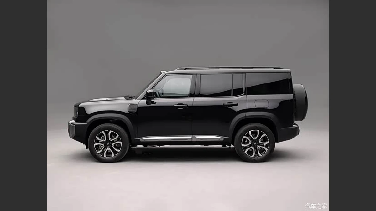 Geely Galaxy Battleship 700 plug-in hybrid SUV in side profile