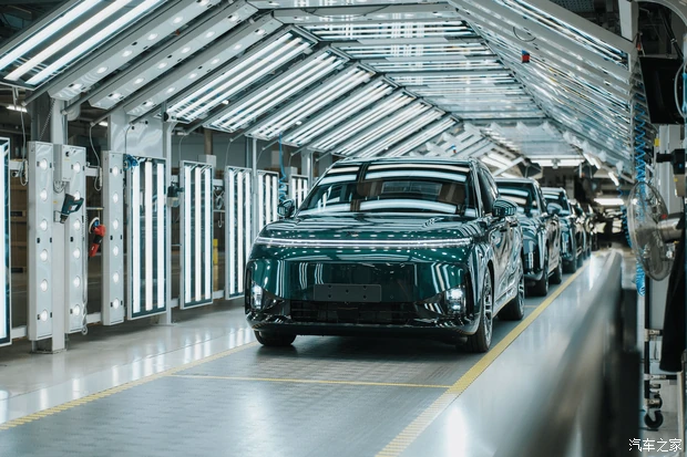 Xpeng G9L SUVs during trial production at the Magna plant in Graz